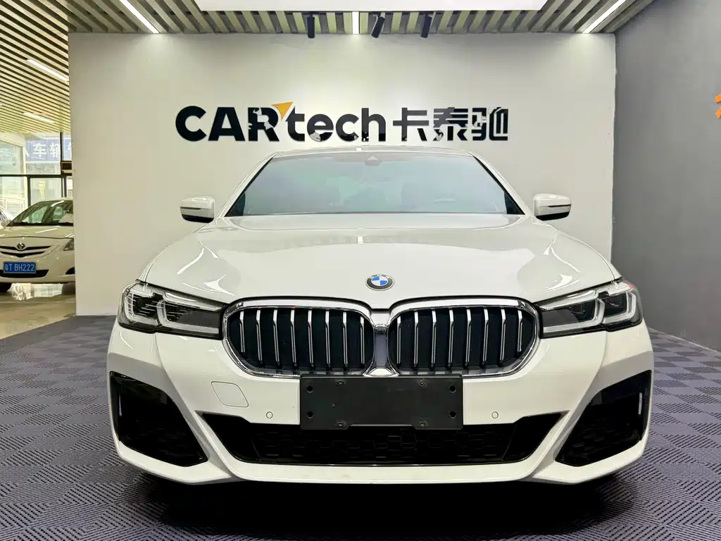 BMW 5 Series — фото 2