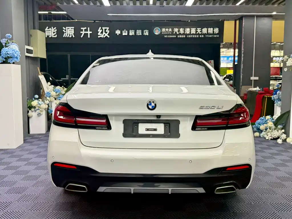 BMW 5 Series — фото 13