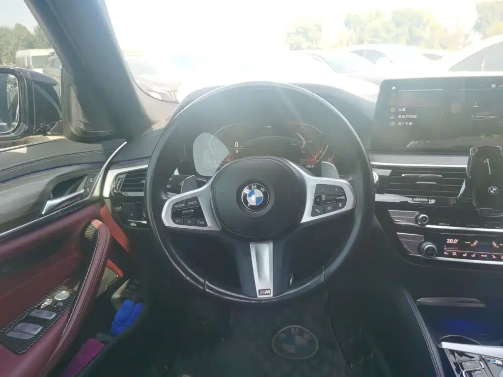 BMW 5 Series — фото 11