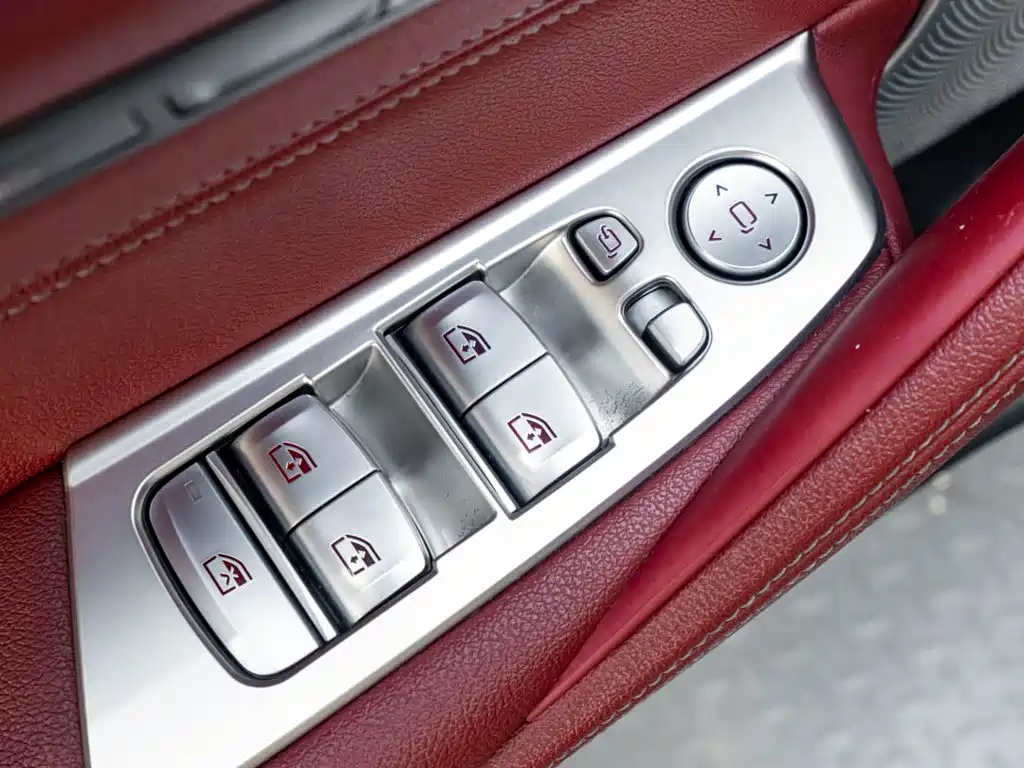 BMW 5 Series — фото 24