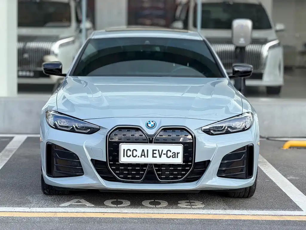 BMW i4 — фото 2