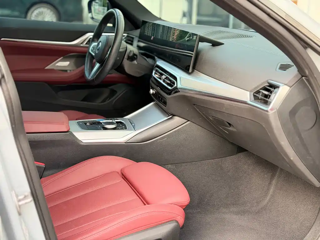 BMW i4 — фото 14