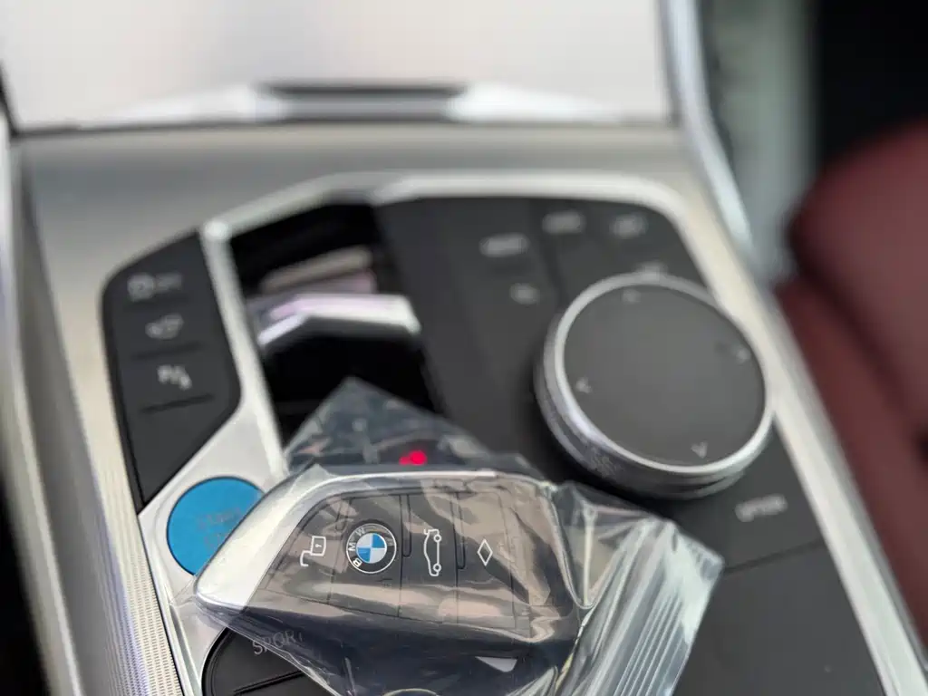 BMW i4 — фото 22