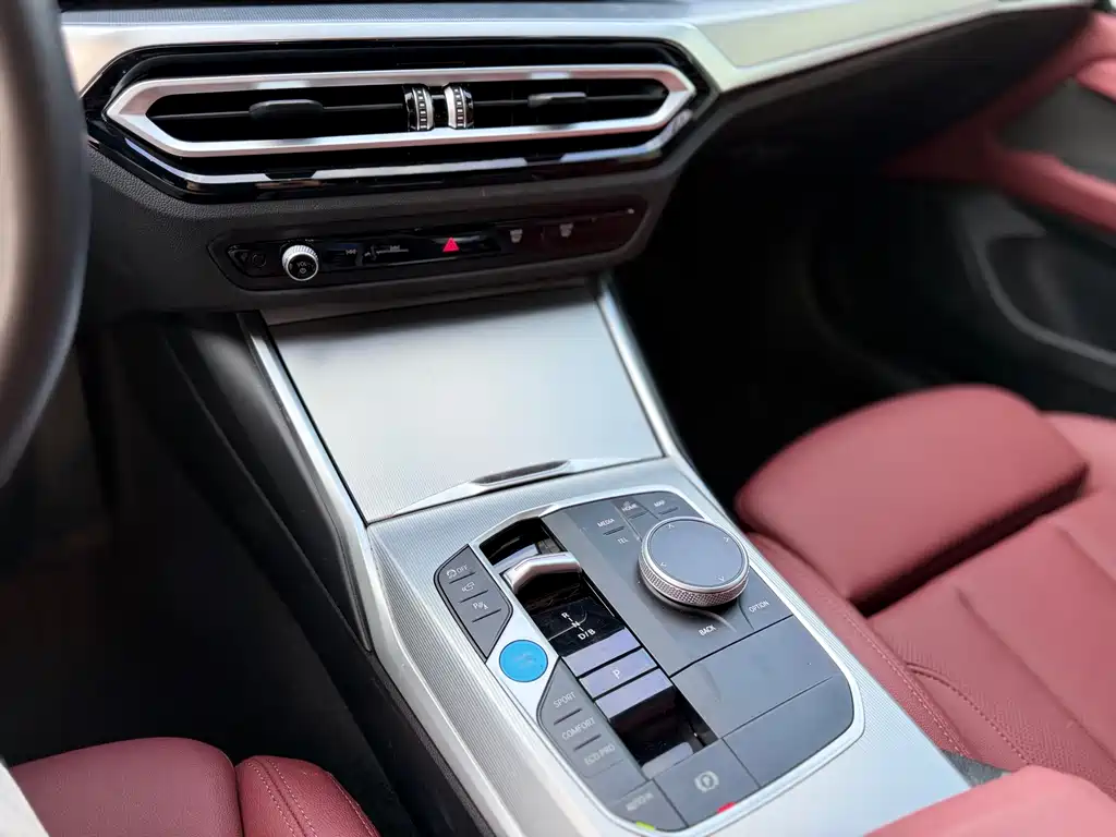 BMW i4 — фото 7