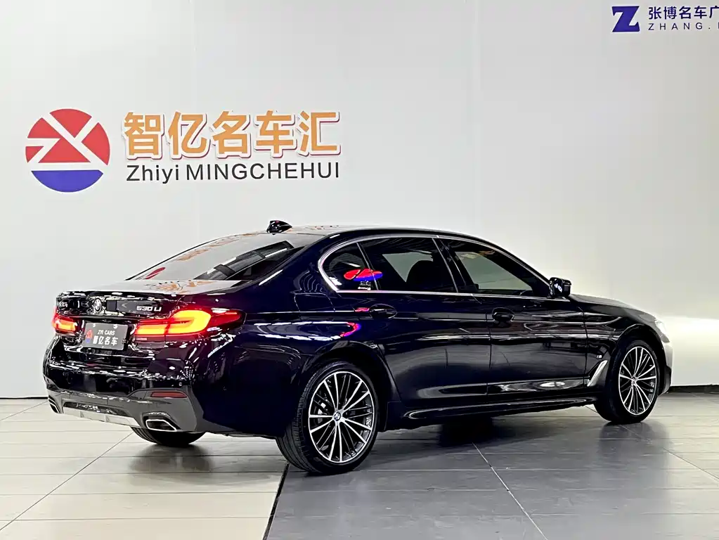 BMW 5 Series — фото 11