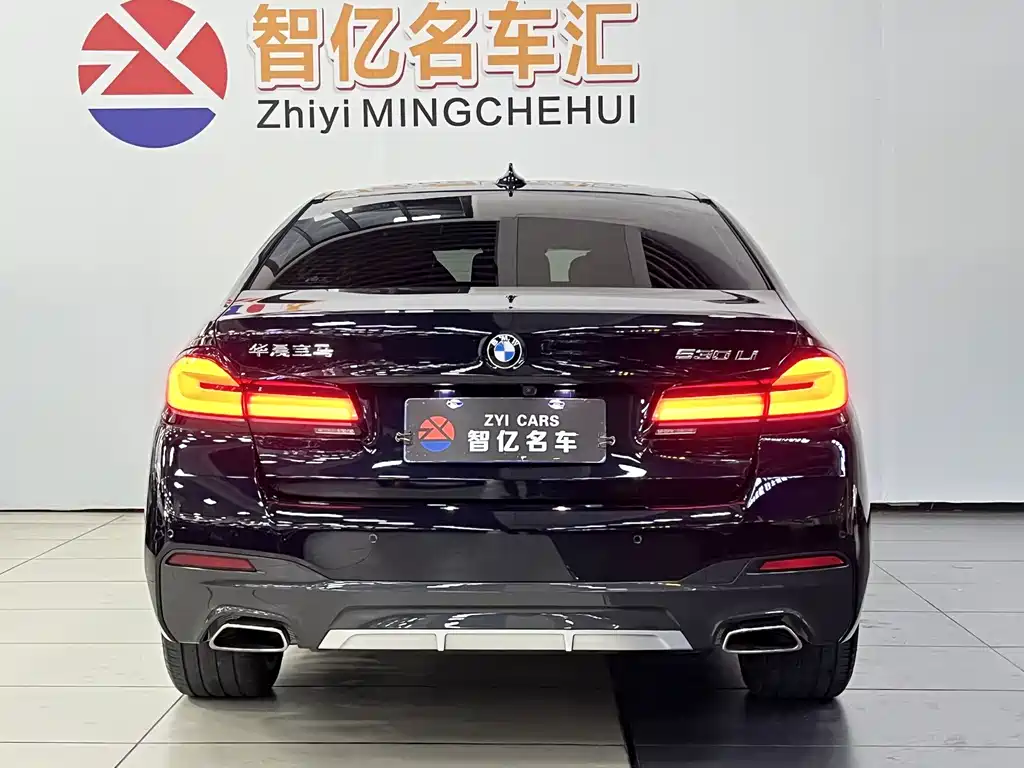BMW 5 Series — фото 13