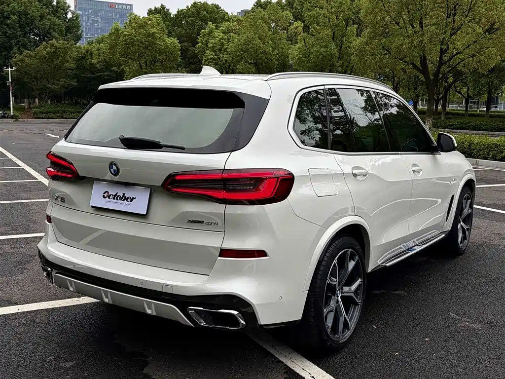 BMW X5 (Import) — фото 5