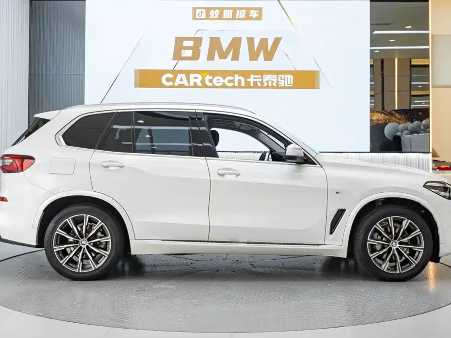 BMW X5 (Import) — фото 4