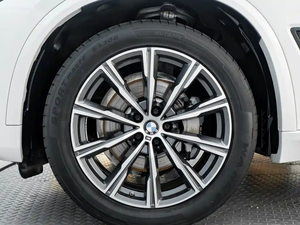 BMW X5 (Import) — фото 10