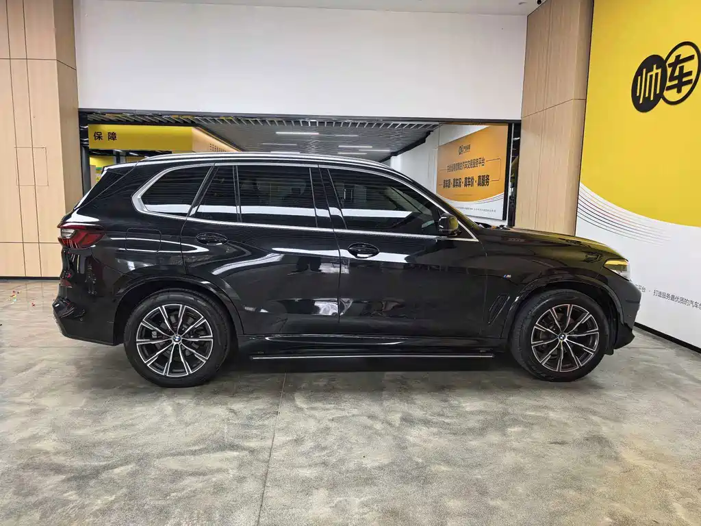 BMW X5 (Import) — фото 8