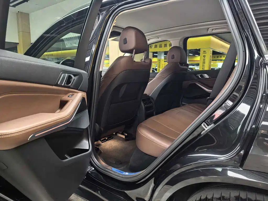 BMW X5 (Import) — фото 10