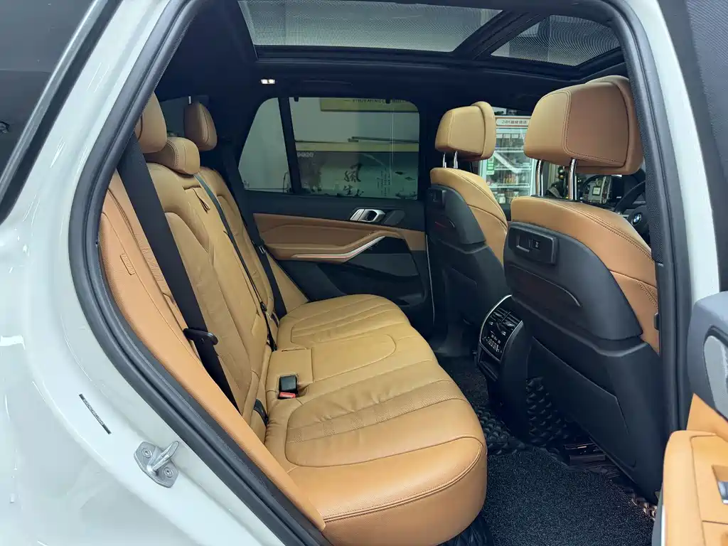BMW X5 (Import) — фото 24