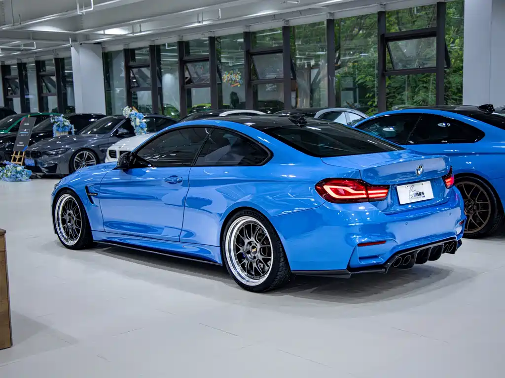 BMW M4 — фото 5