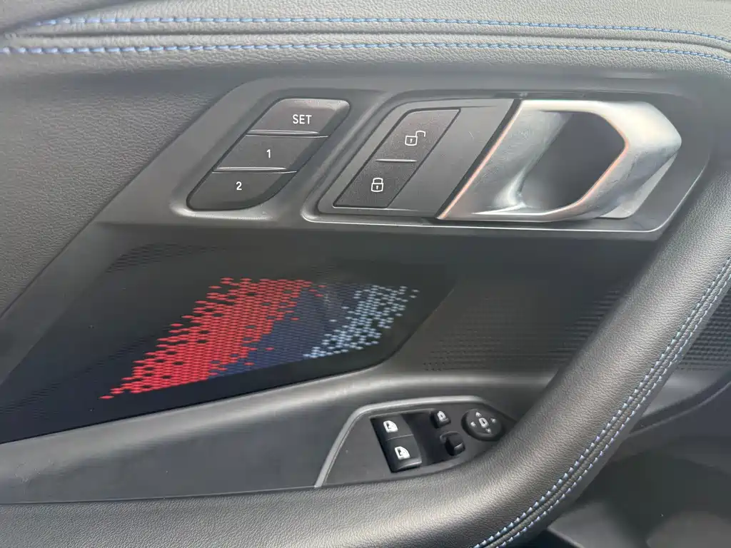BMW M240i — фото 10