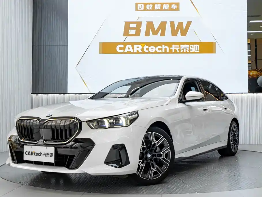 BMW 5 Series — фото 2