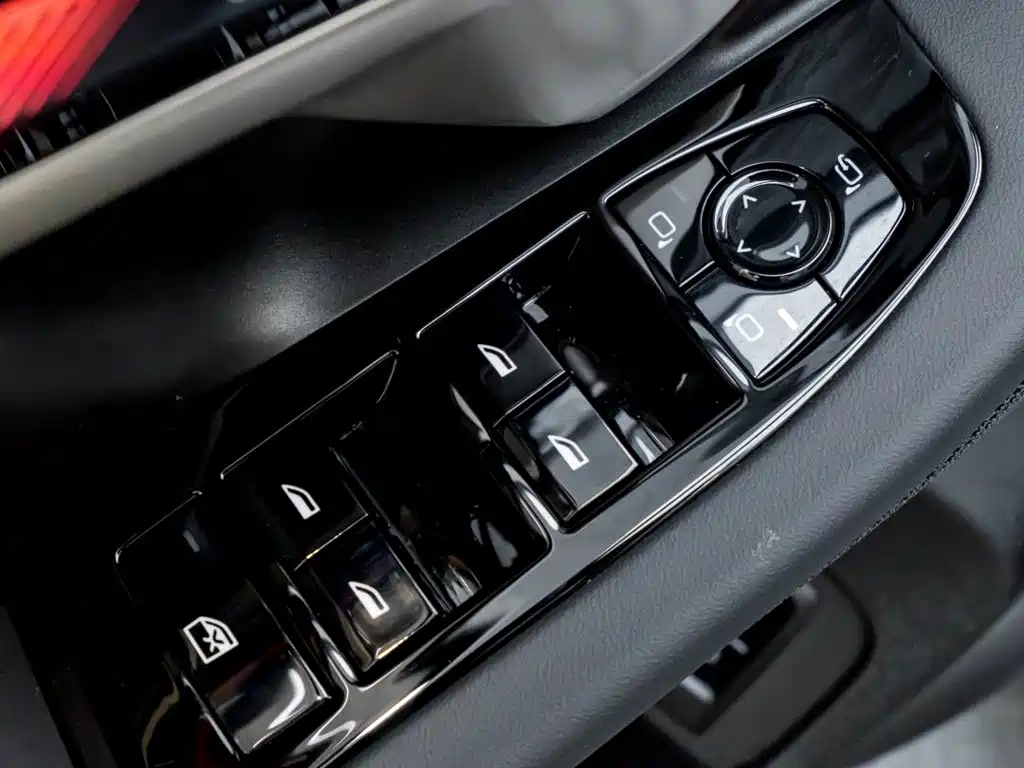 BMW 5 Series — фото 23