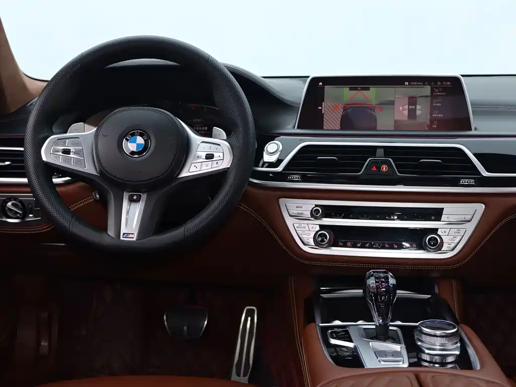 BMW 7 Series — фото 8