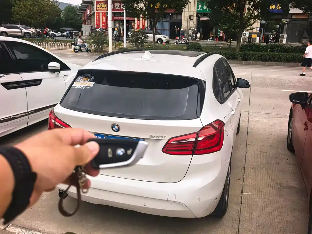 BMW 2 Series Active Tourer — фото 2