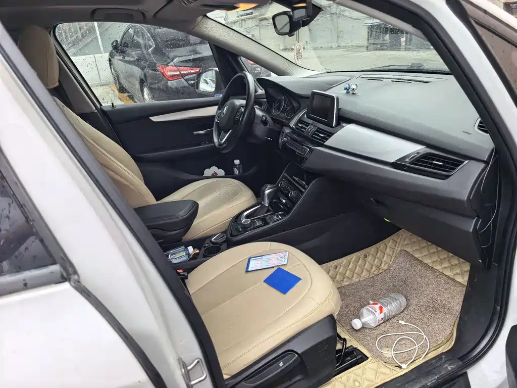 BMW 2 Series Active Tourer — фото 3