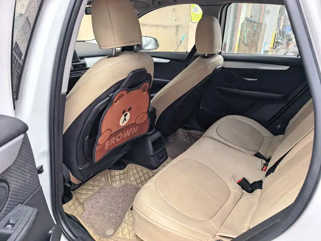 BMW 2 Series Active Tourer — фото 6