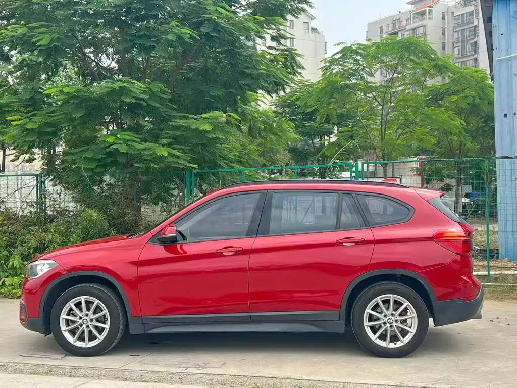 BMW X1 — фото 3