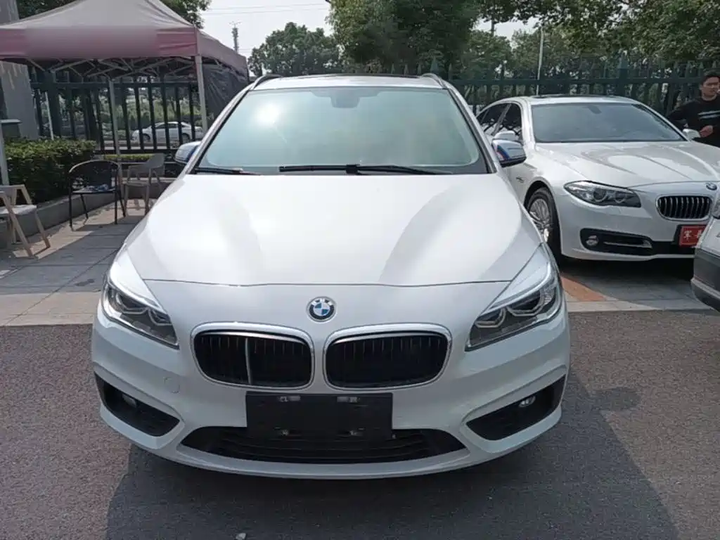 BMW 2 Series Active Tourer — фото 3