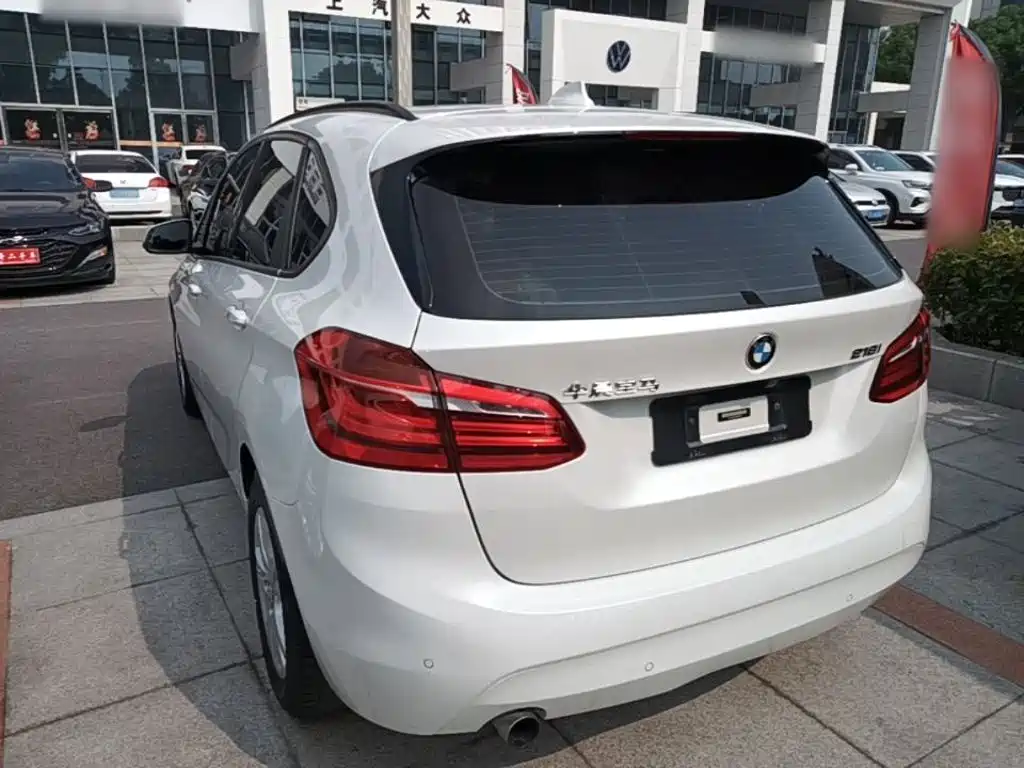 BMW 2 Series Active Tourer — фото 5