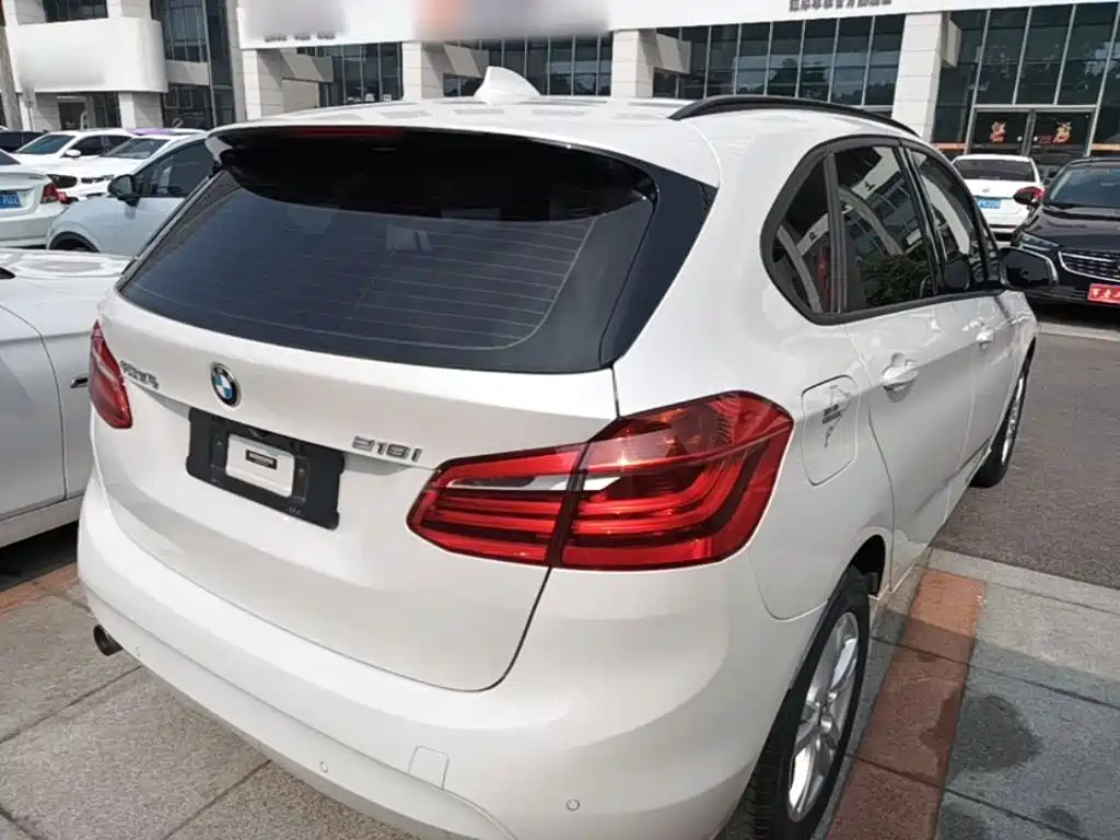 BMW 2 Series Active Tourer — фото 7