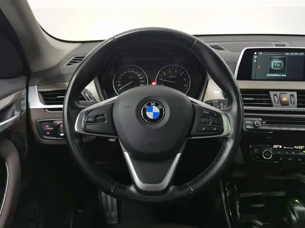 BMW X1 — фото 11