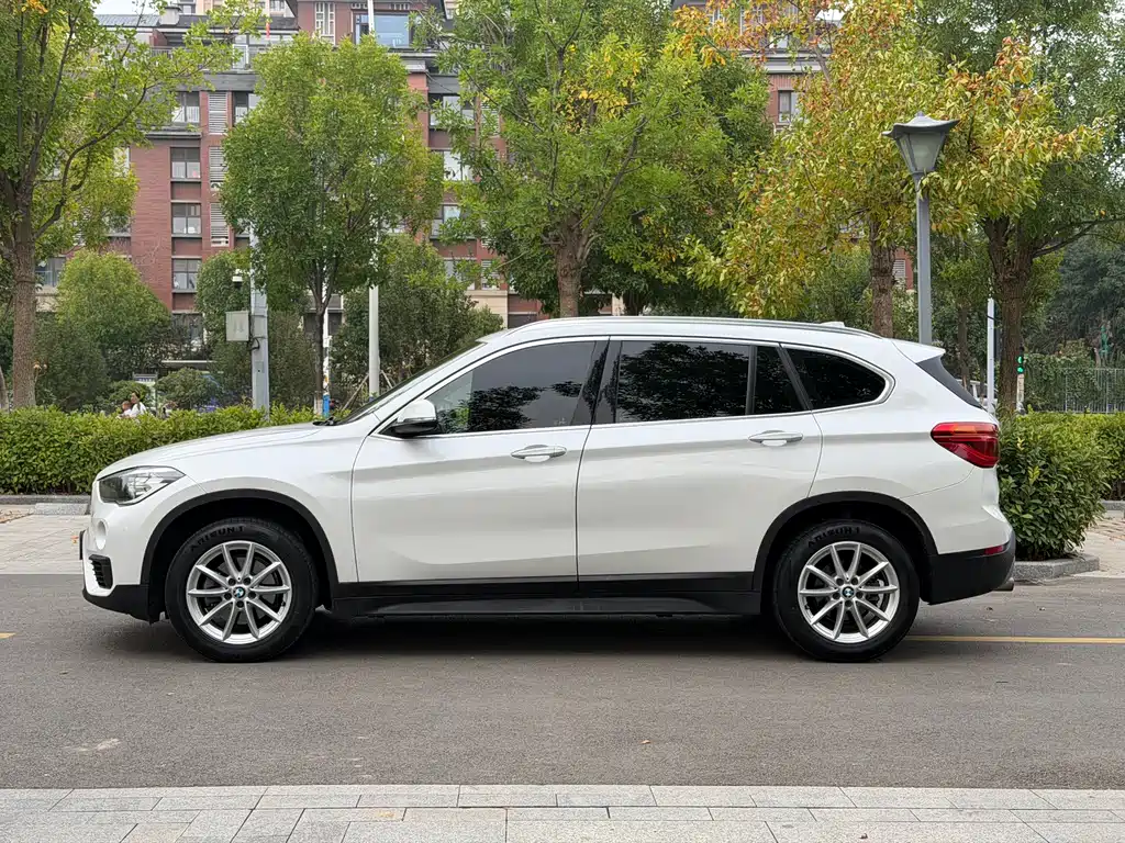 BMW X1 — фото 4