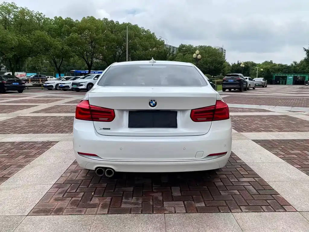 BMW 3 Series — фото 13