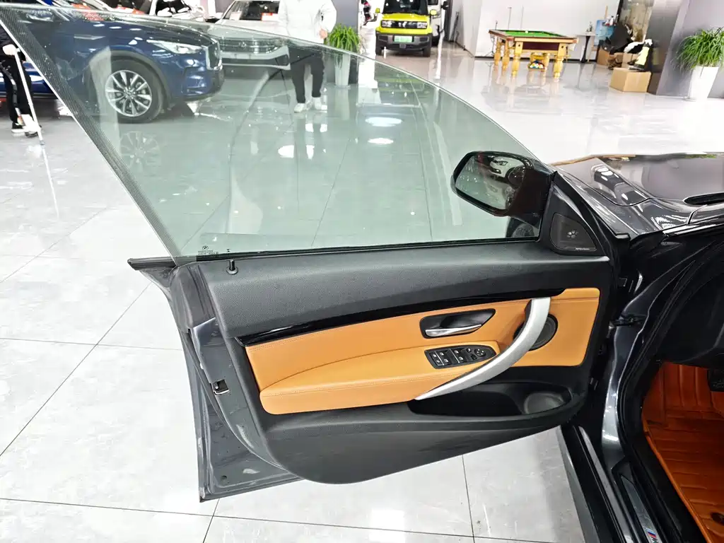 BMW 3 Series GT — фото 13