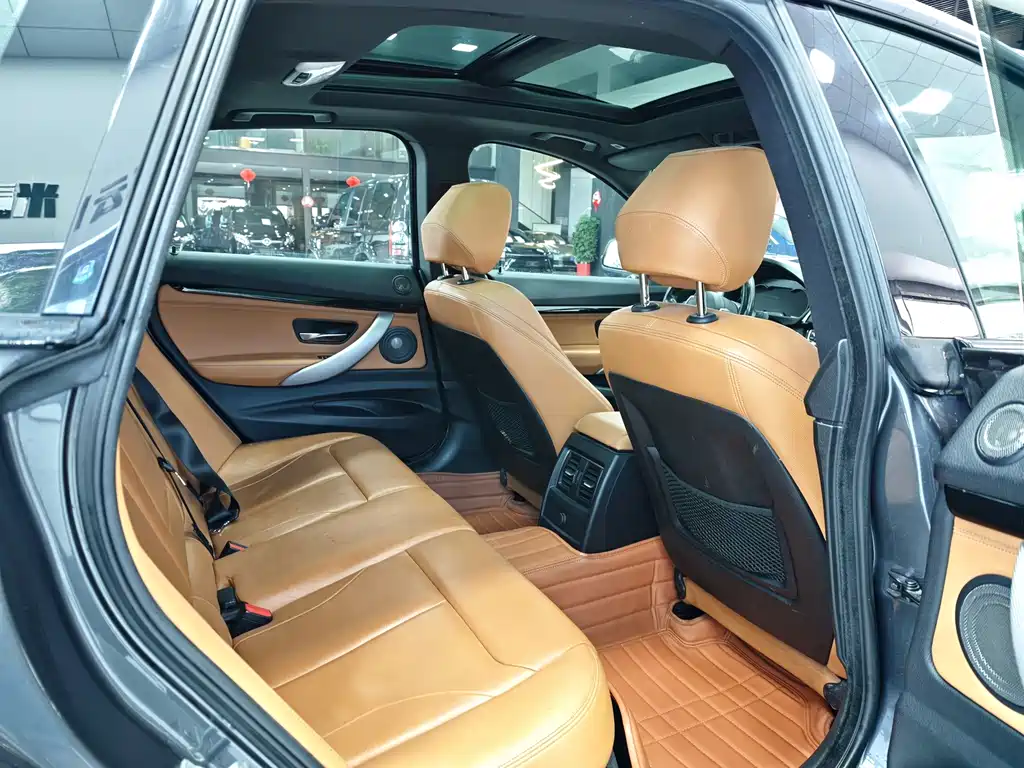 BMW 3 Series GT — фото 5