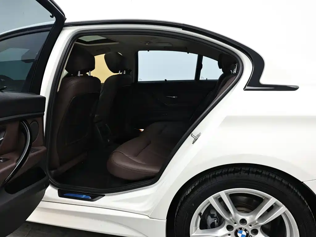 BMW 3 Series — фото 13
