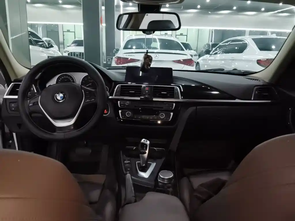 BMW 3 Series — фото 10