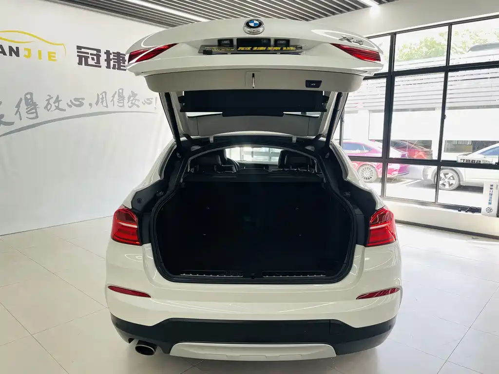 BMW X4 — фото 14