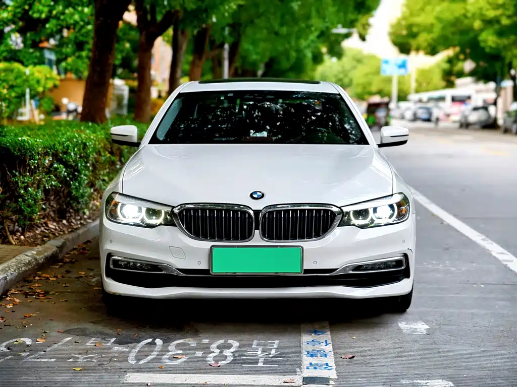 BMW 5 Series New Energy — фото 2