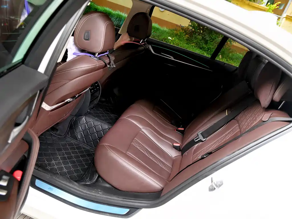 BMW 5 Series New Energy — фото 7