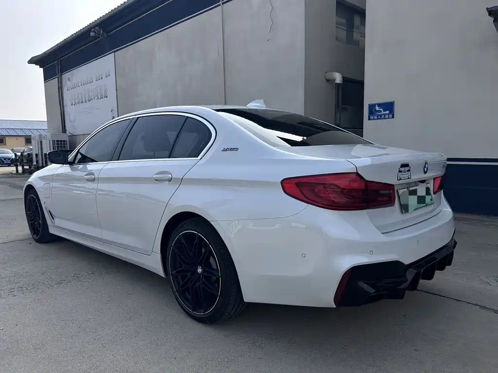 BMW 5 Series New Energy — фото 6