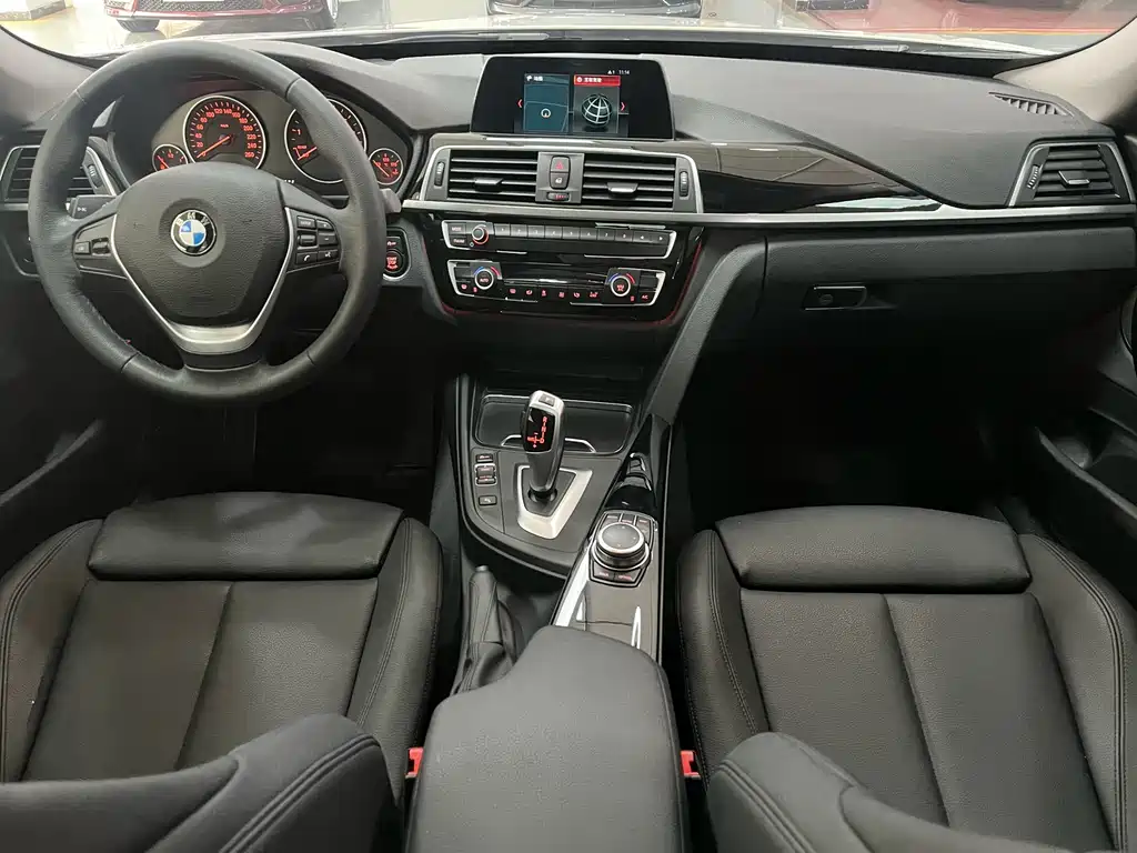BMW 3 Series GT — фото 14