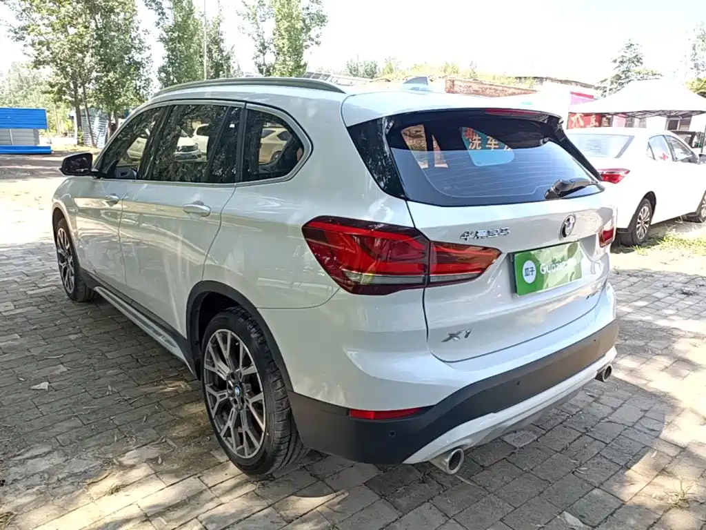 BMW X1 — фото 23