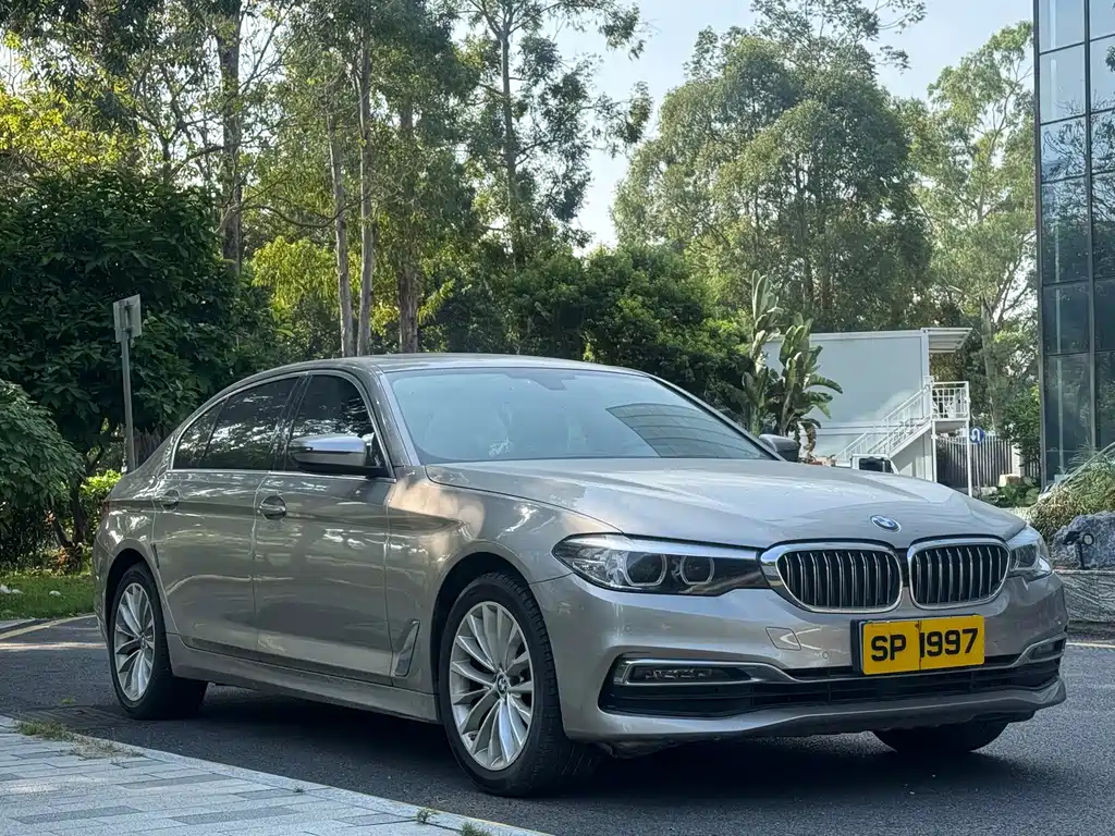 BMW 5 Series — фото 3