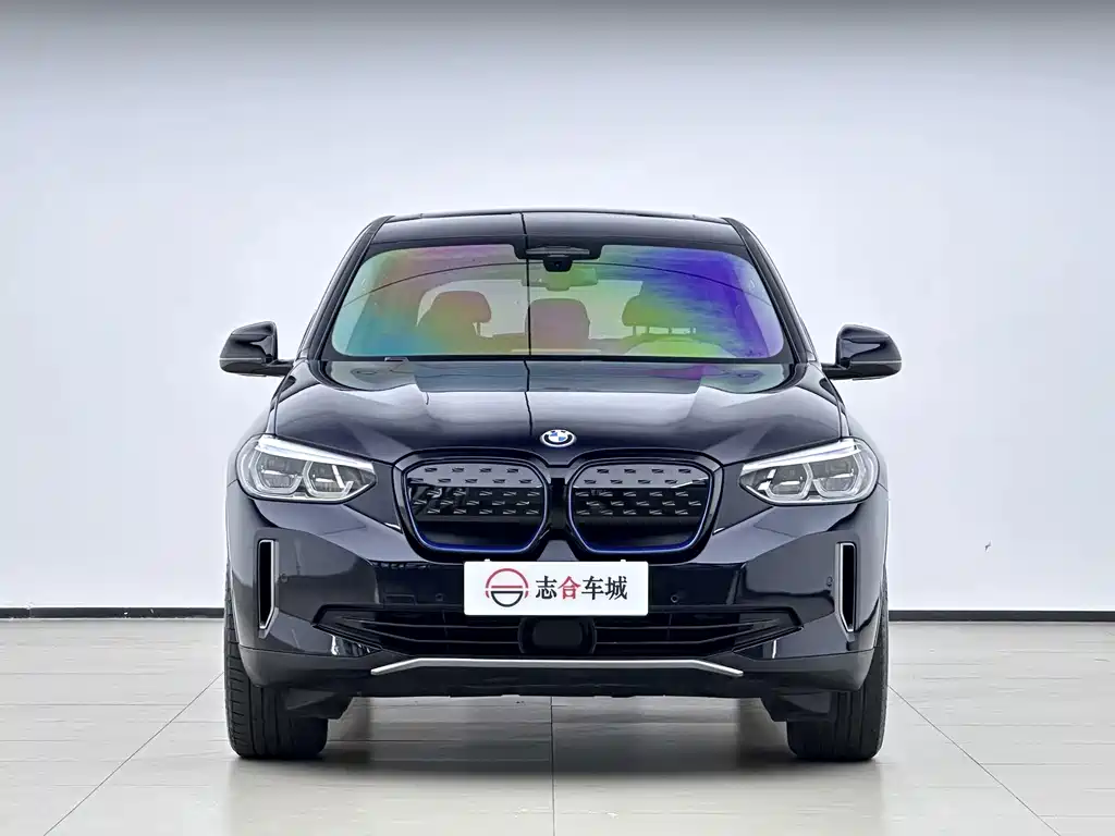 BMW iX3 — фото 2