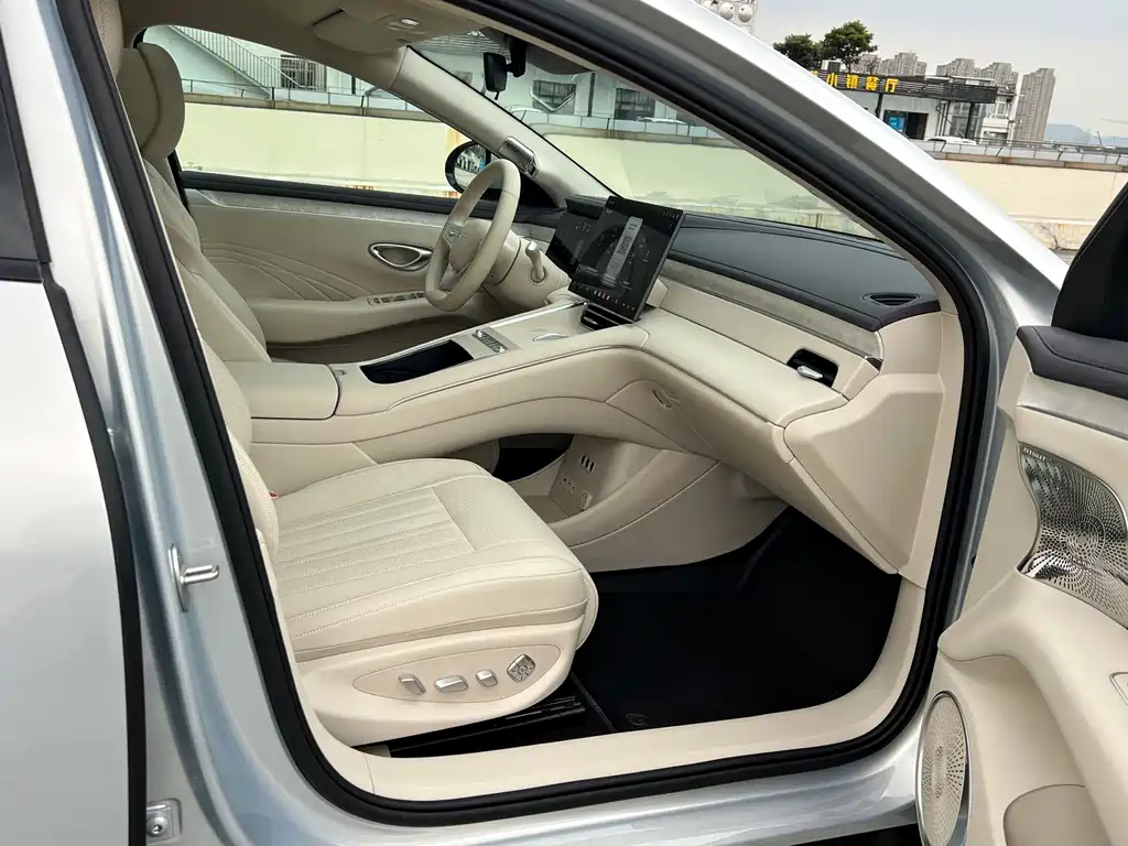 BYD Seal 08 — фото 11