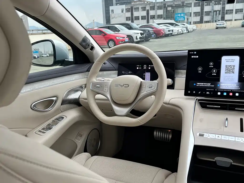 BYD Seal 08 — фото 13