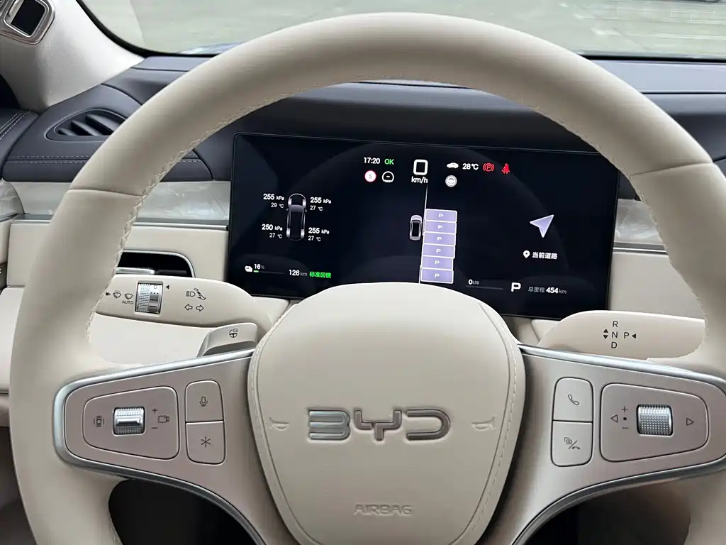 BYD Seal 08 — фото 18