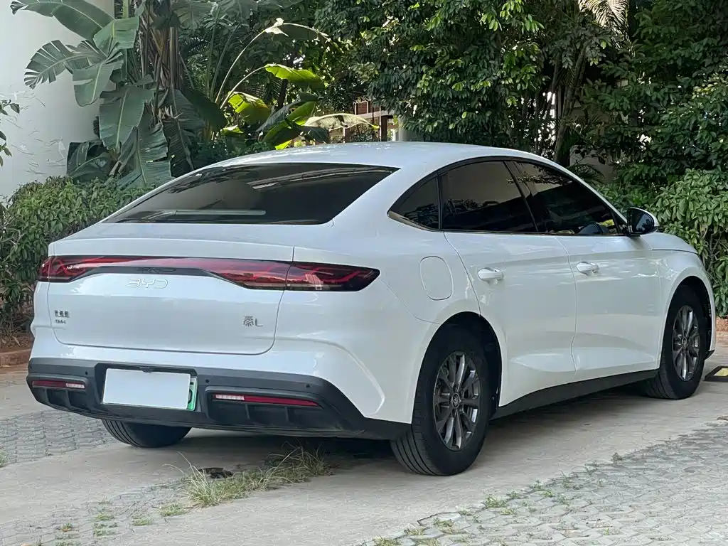 BYD Qin L — фото 14