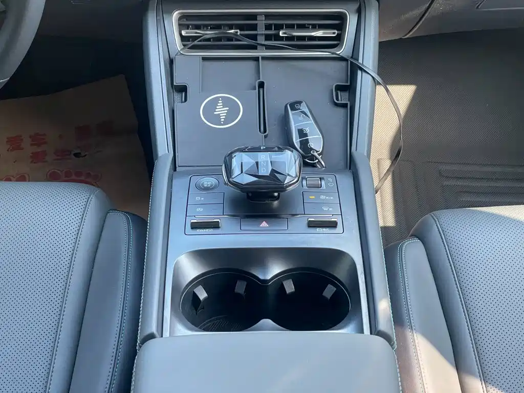 BYD Qin L — фото 19