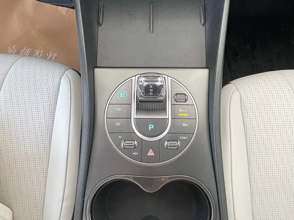 BYD Seal 05 DM-i — фото 9