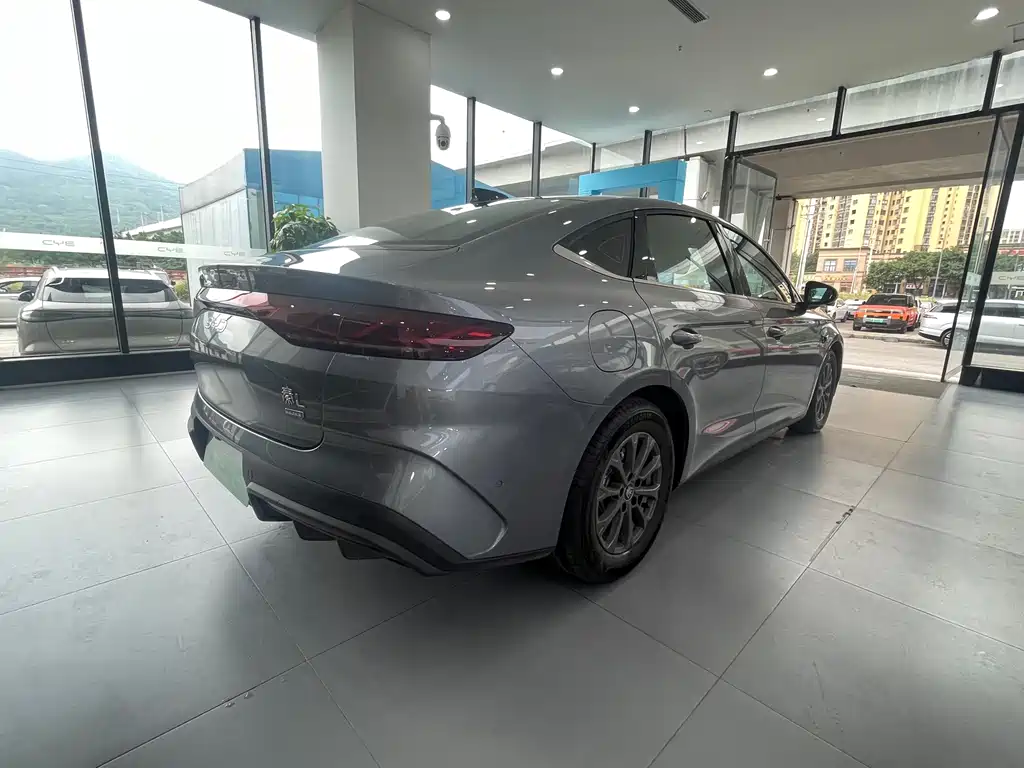 BYD Qin L — фото 15